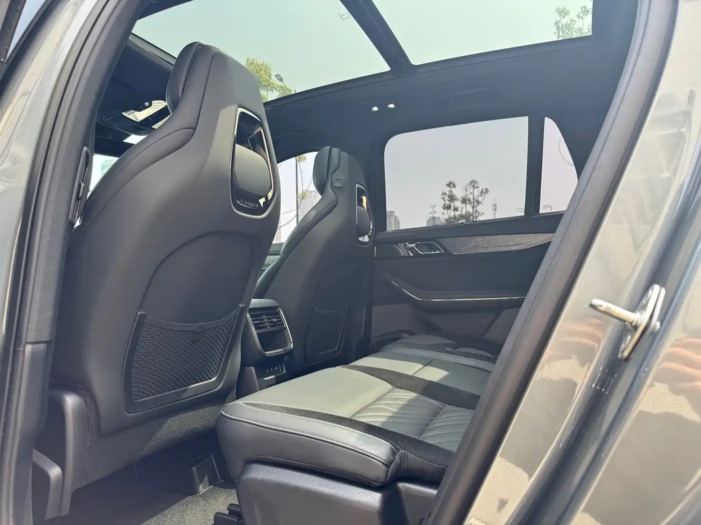 Lynk & Co 09 EM-P 2021 2.0T PHEV Halo 7-Seater фото 5
