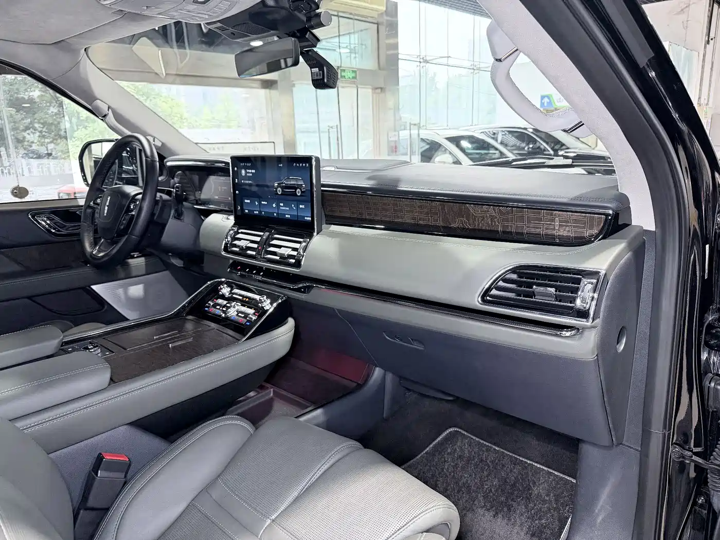 LINCOLN NAVIGATOR