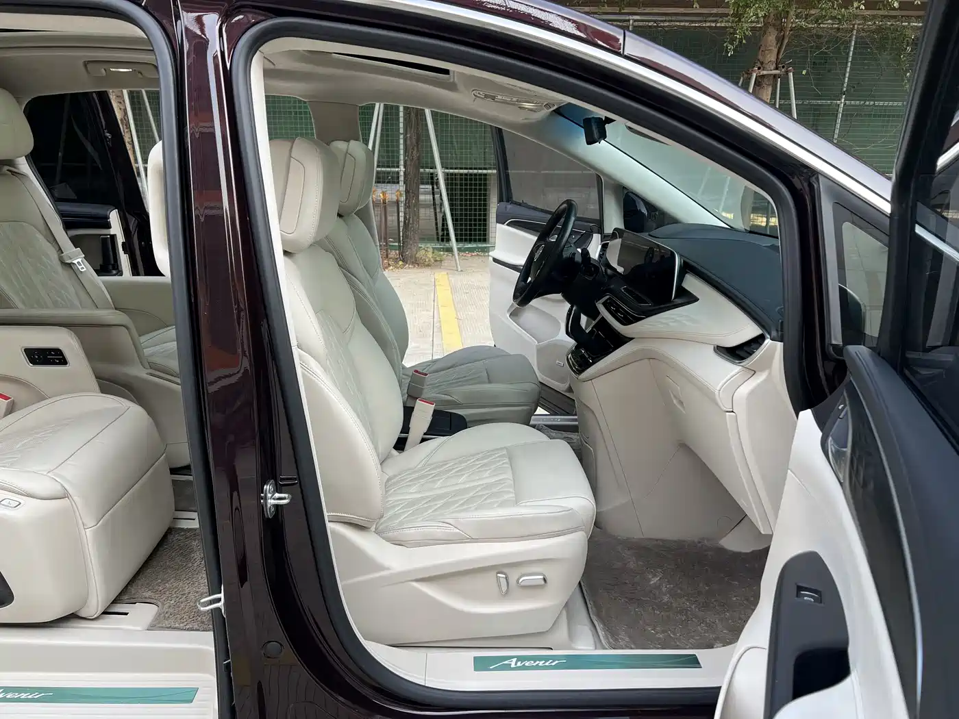 Buick GL8 2022 Avenir Avia 6-Seater Virtue Edition фото 9