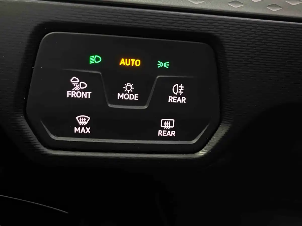 Volkswagen ID.6 X 2021 Pro Intelligent Long Range Edition фото 15