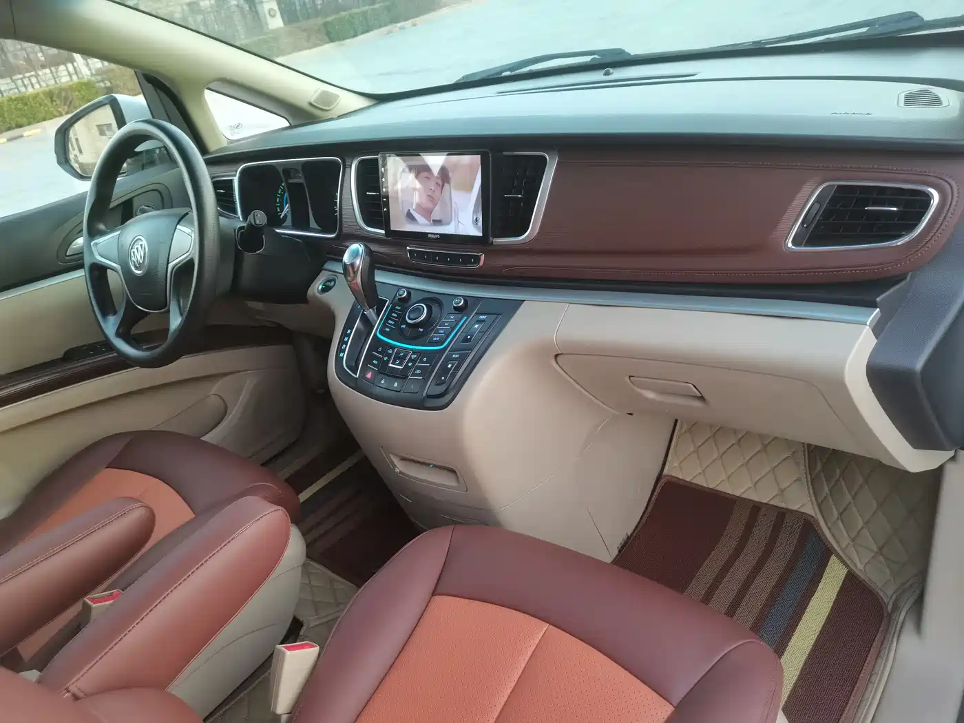Buick GL8 2014 2.4L CT Luxury Business Comfort фото 20