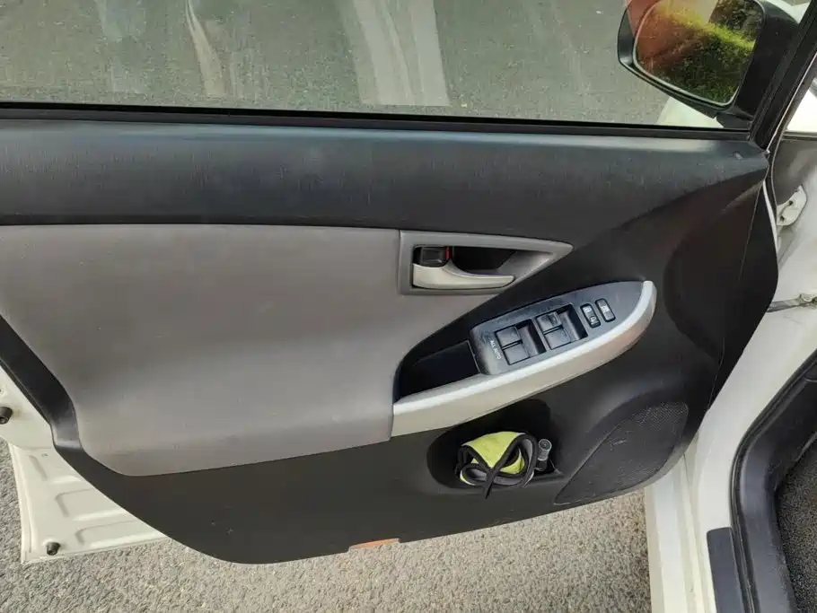 Toyota Prius 2015 2012 1.8L Standard Edition