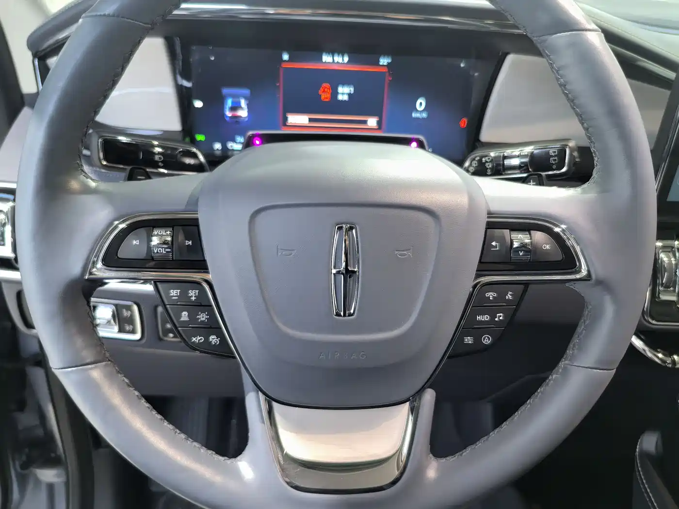 Lincoln Navigator One 2022 3.5T Navigator One фото 6
