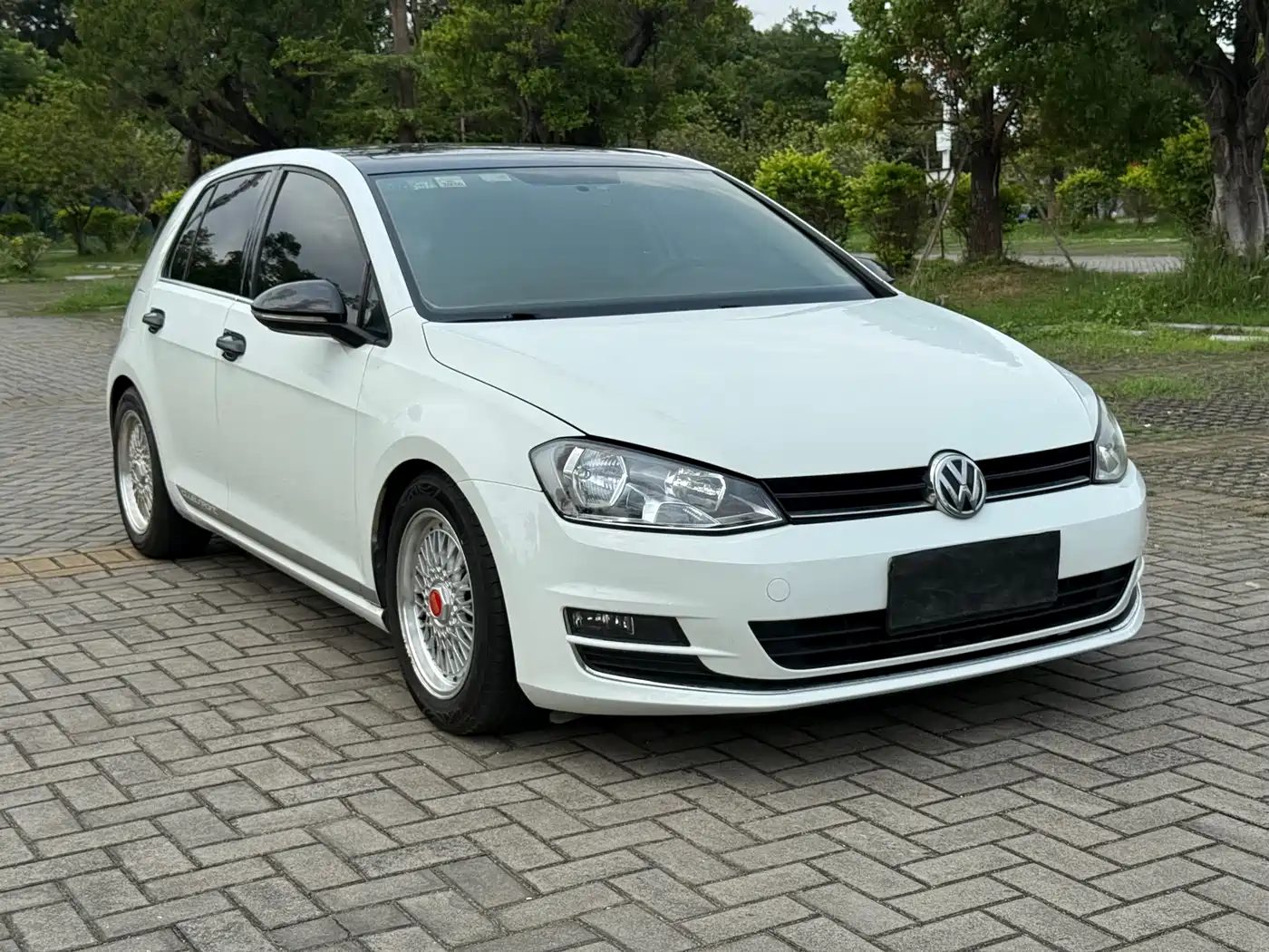 Volkswagen Golf 2014 1.6L Automatic Comfort фото 3
