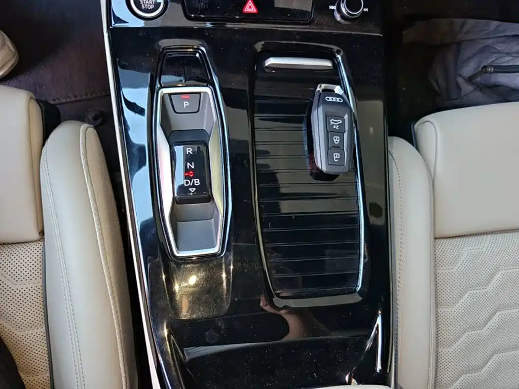 Audi Q6L e-tron 2026 2025 Model Pioneer Edition