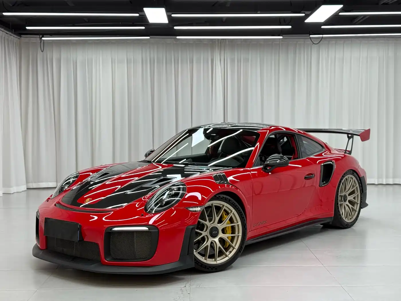 Porsche 911 2018 GT2 RS 3.8T