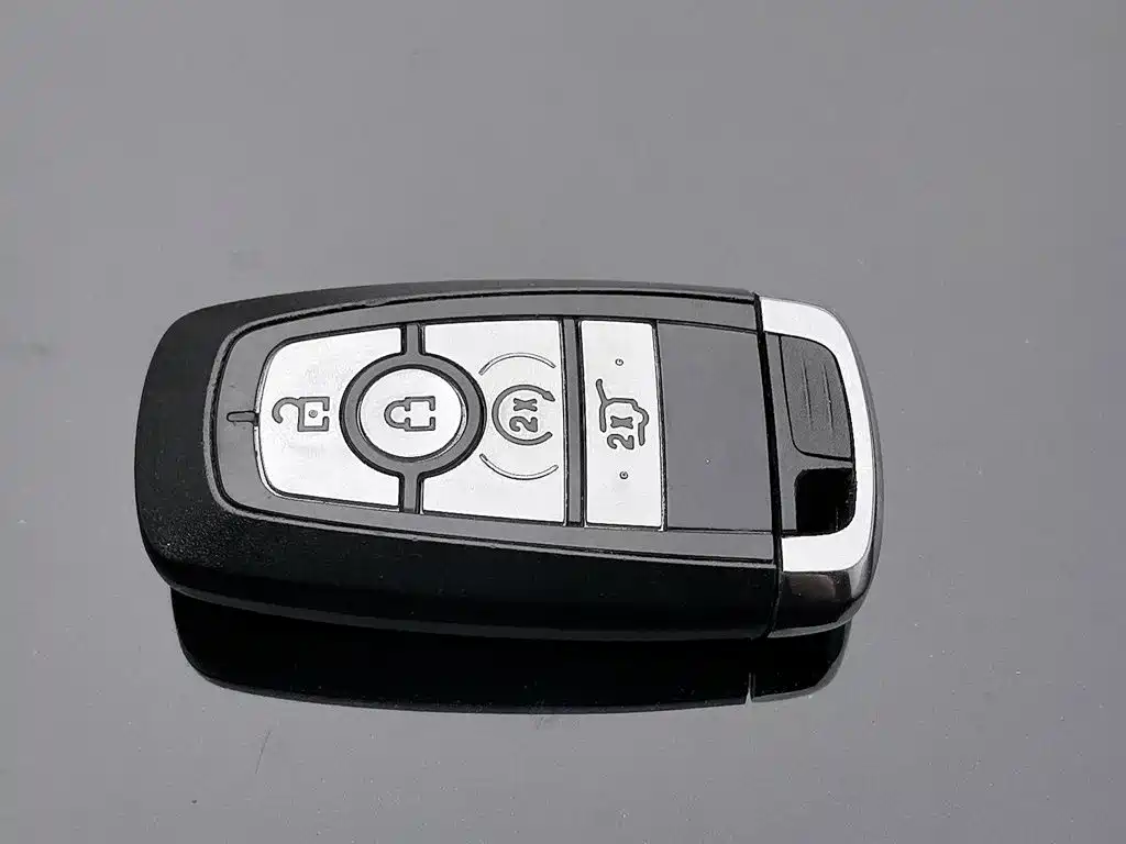 Photo 19 - Lincoln Aviator