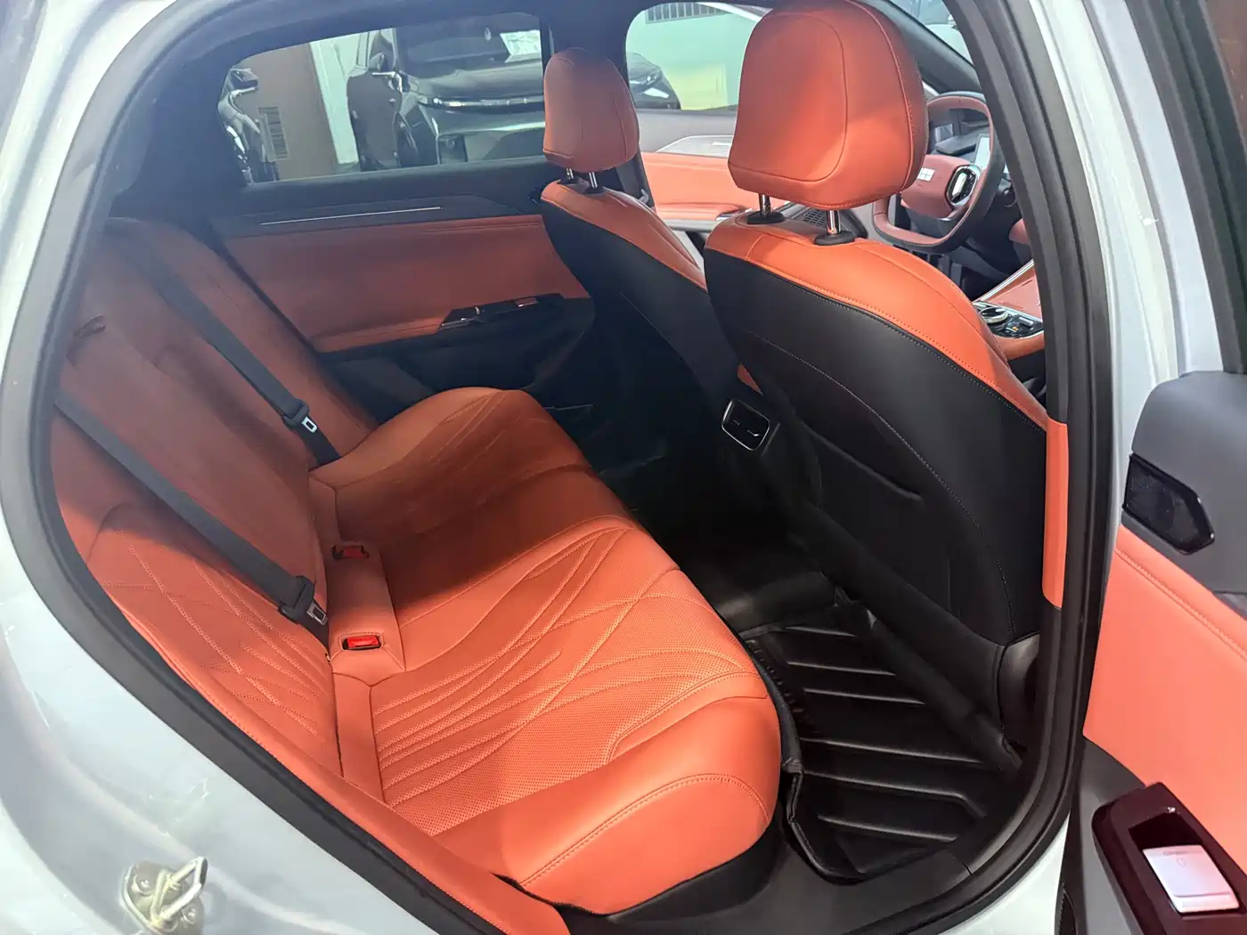 Geely Galaxy Galaxy L6 2025 EM-i 140km Starship Edition фото 9
