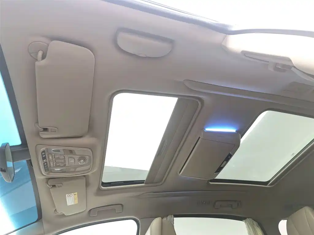 Buick GL8 2017 ES 28T Luxury China V фото 14