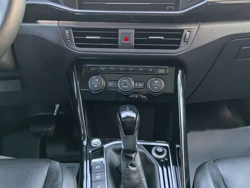 Volkswagen Tayron 2019 2019 330TSI 2WD Luxury China VI