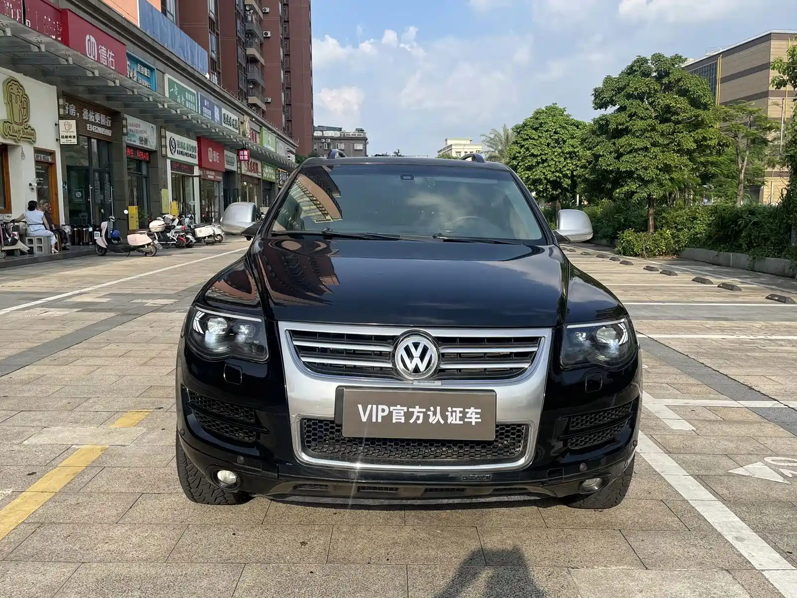 Фото 2 - Volkswagen Touareg