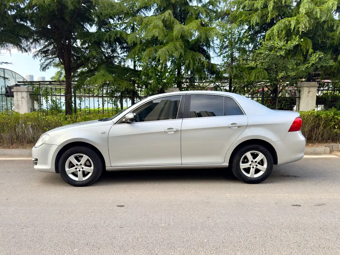 Volkswagen Bora 2008 Model 1.6L Automatic Comfort фото 2