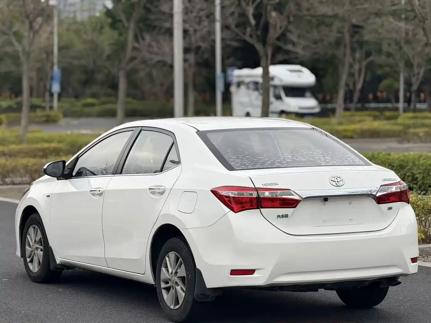Toyota Corolla 2014 1.6L CVT GL фото 4