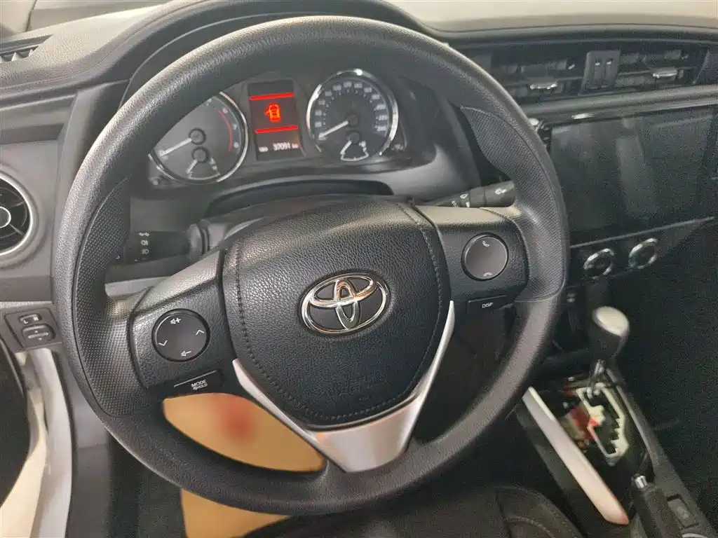 Toyota Corolla 2017 Facelift 1.2T S-CVT GL-i фото 5