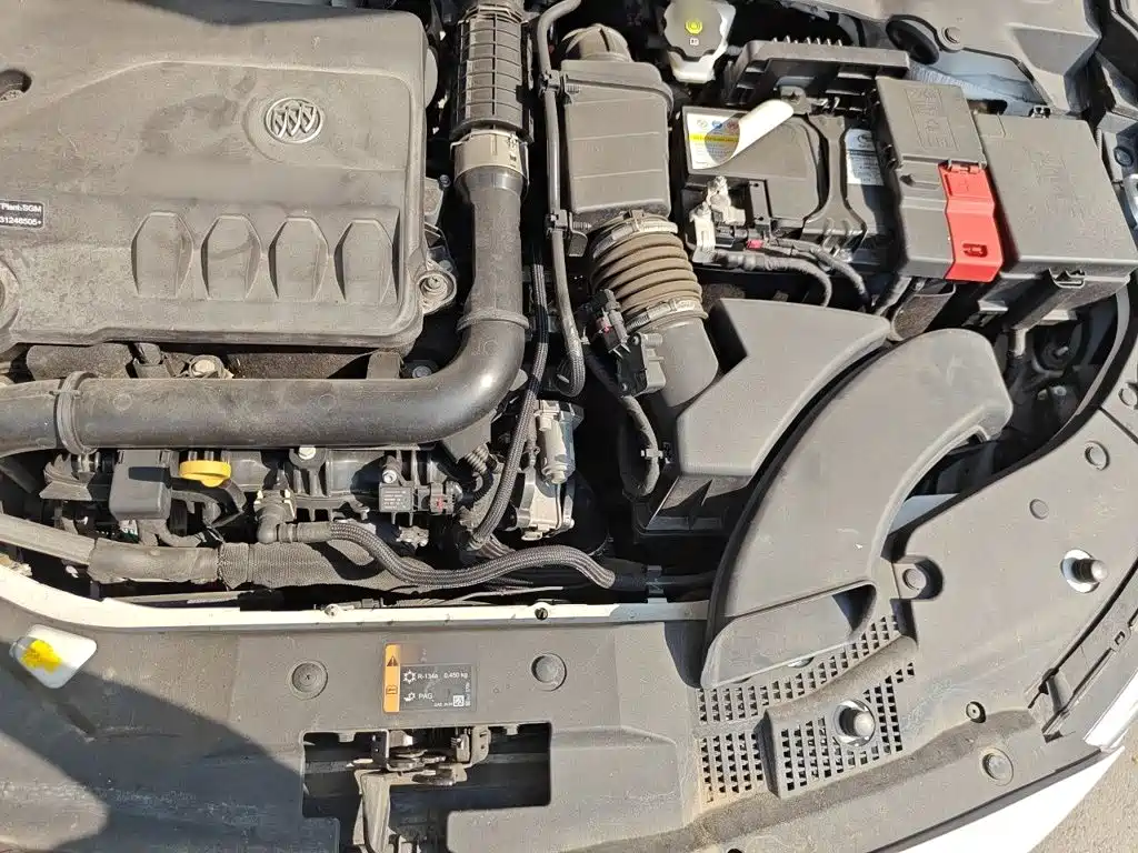 Photo 16 - Buick Verano