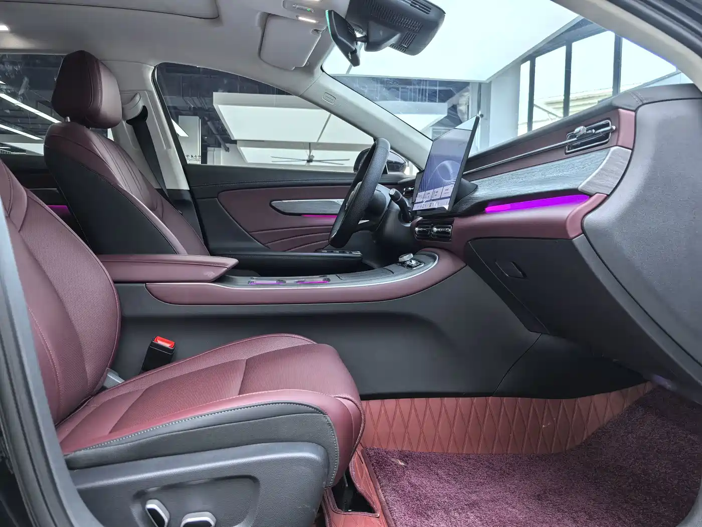 Hongqi H5 2026