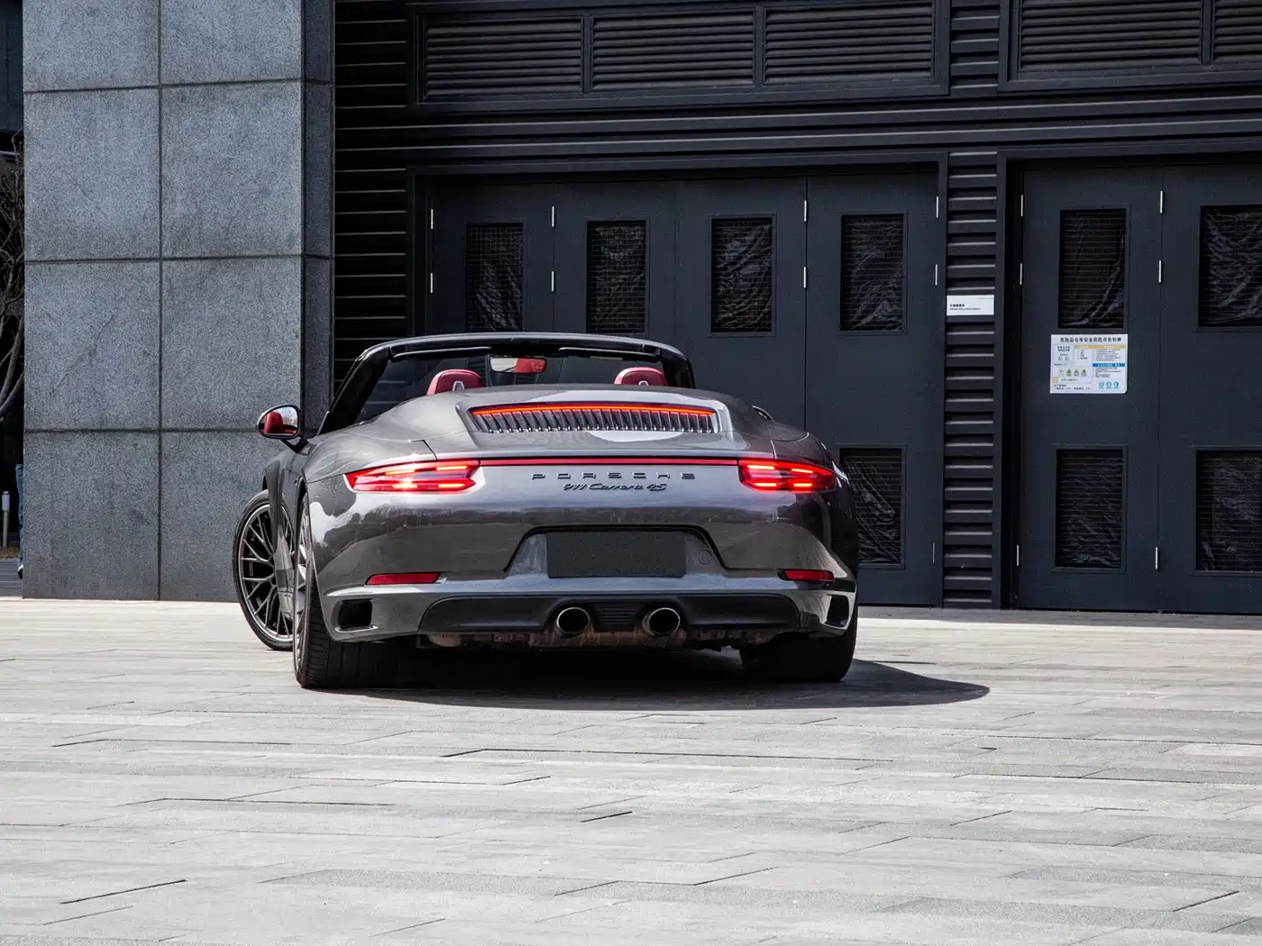 Porsche 911 2016 Carrera 4S Cabriolet 3.0T фото 3