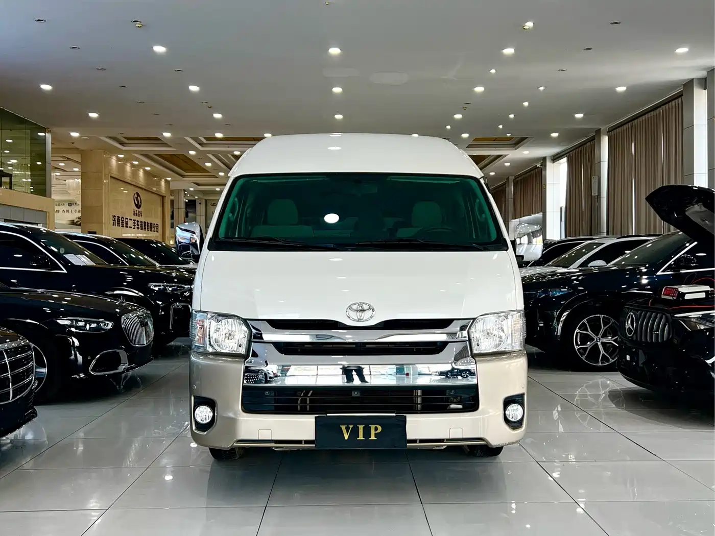 2017 Toyota HIACE