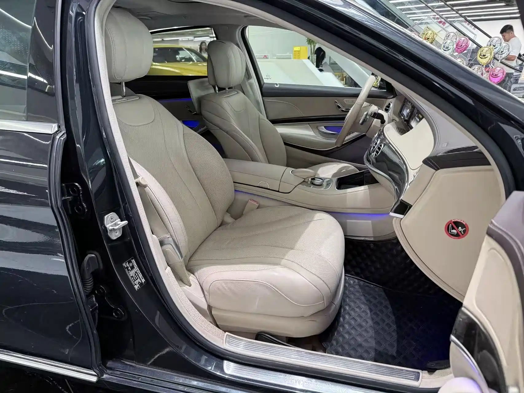 Фото 13 - Mercedes-Benz S-Class