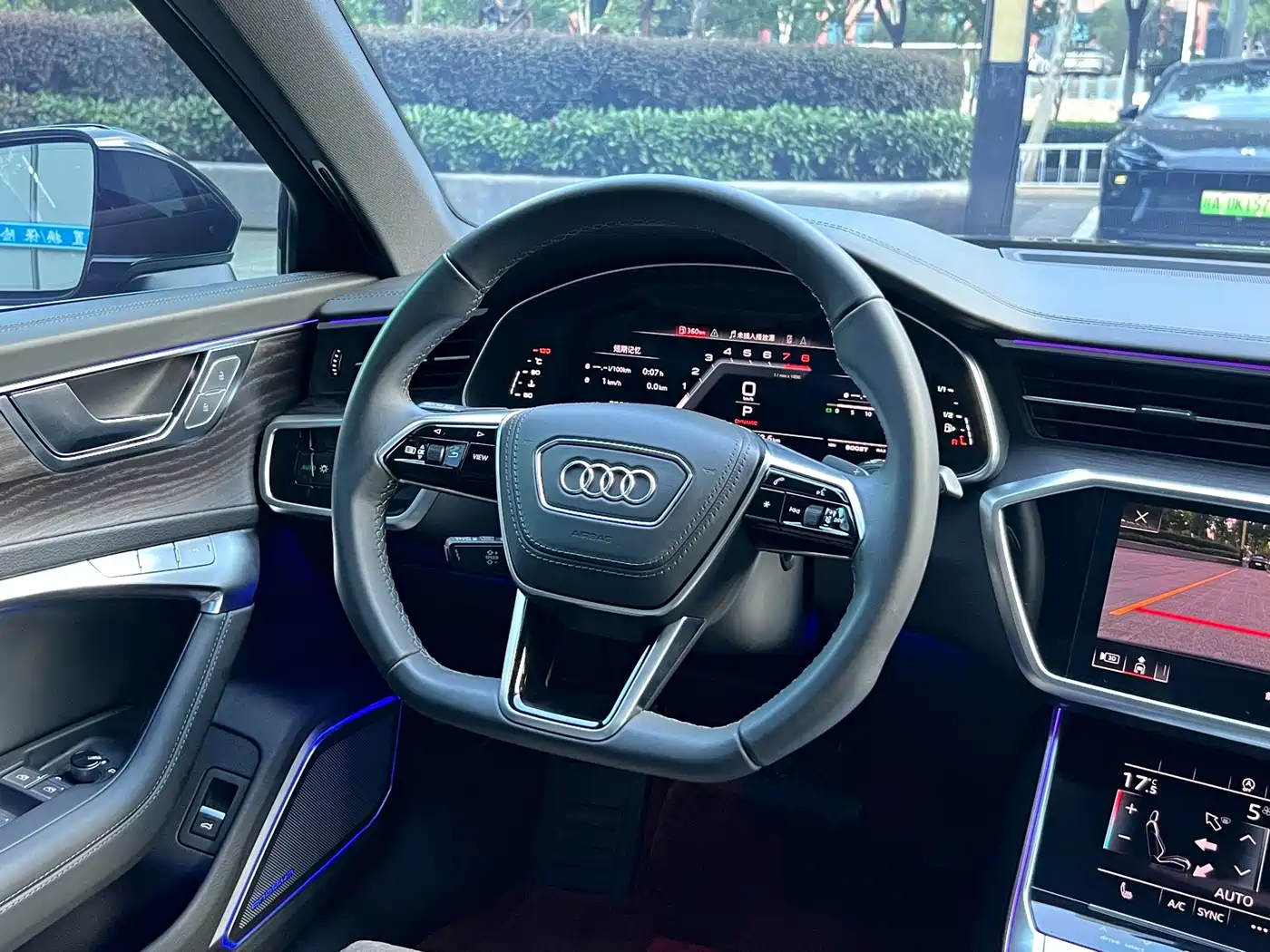 Фото 6 - Audi A6L