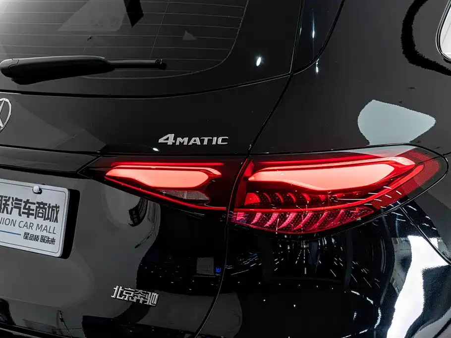 Фото 8 - Mercedes-Benz GLC