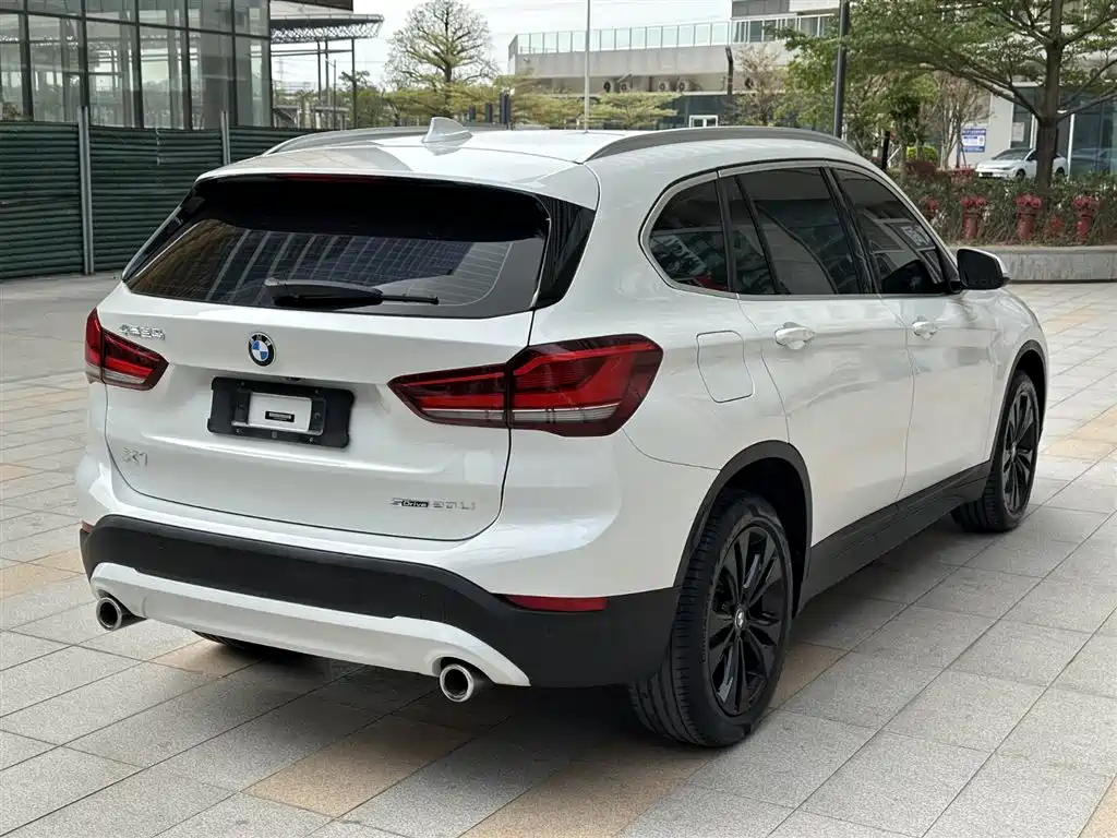 BMW X1 2021 sDrive20Li Fashion фото 6