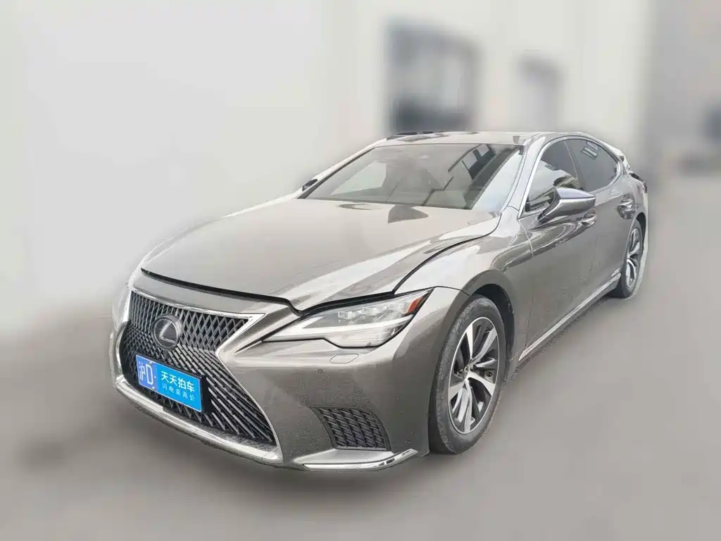 Фото 1 - Lexus LS
