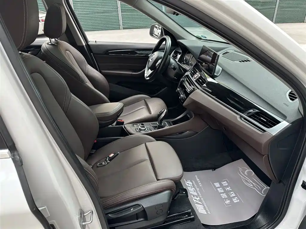 BMW X1 2021 sDrive20Li Fashion фото 14