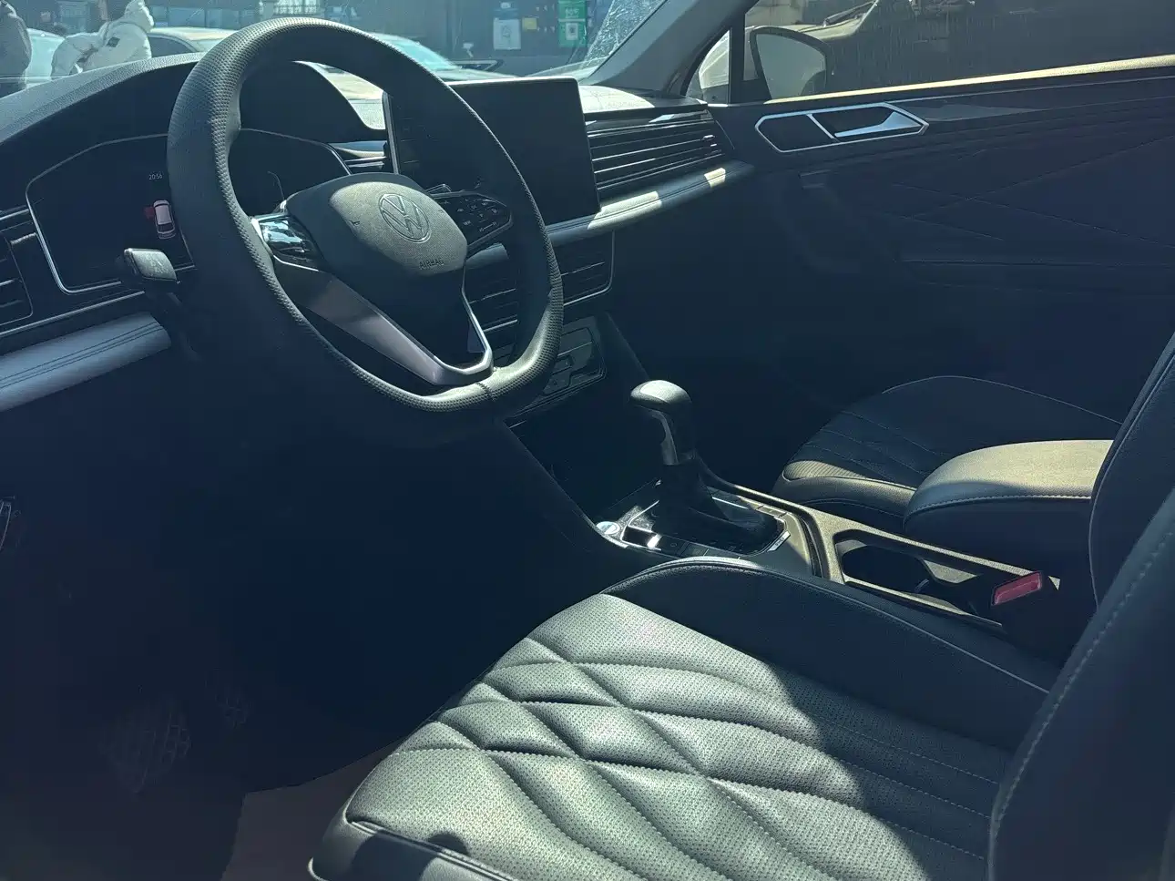 VOLKSWAGEN TIGUAN L NEW ENERGY