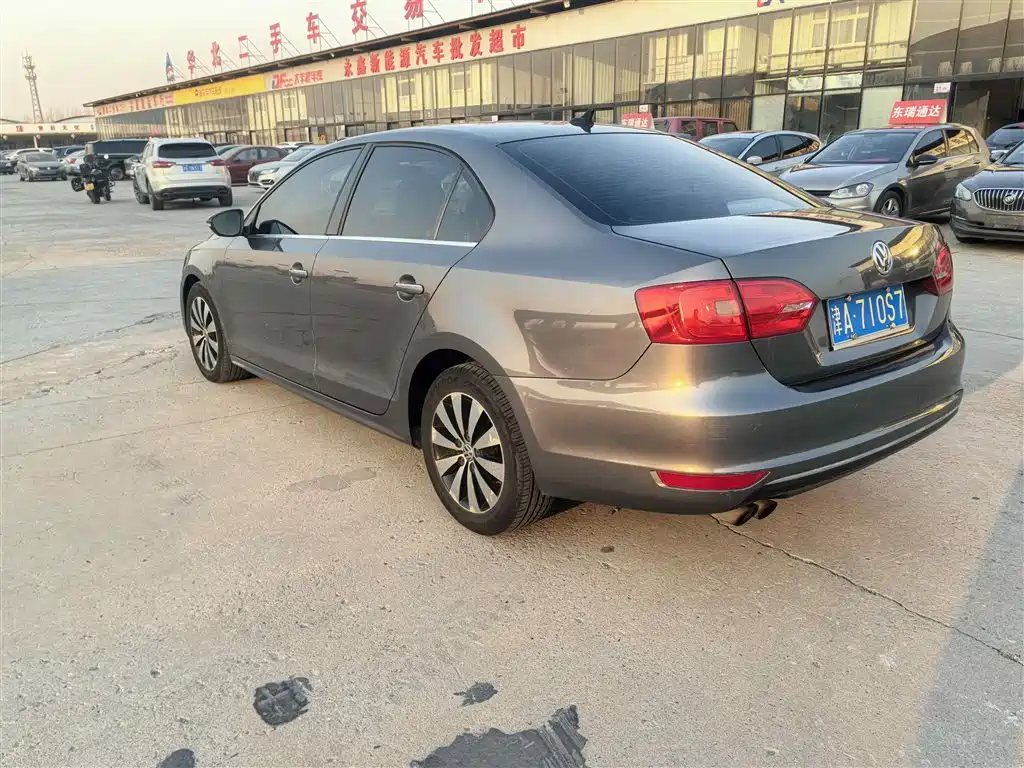 Volkswagen Sagitar 2012 1.8TSI Automatic Flagship Edition фото 9