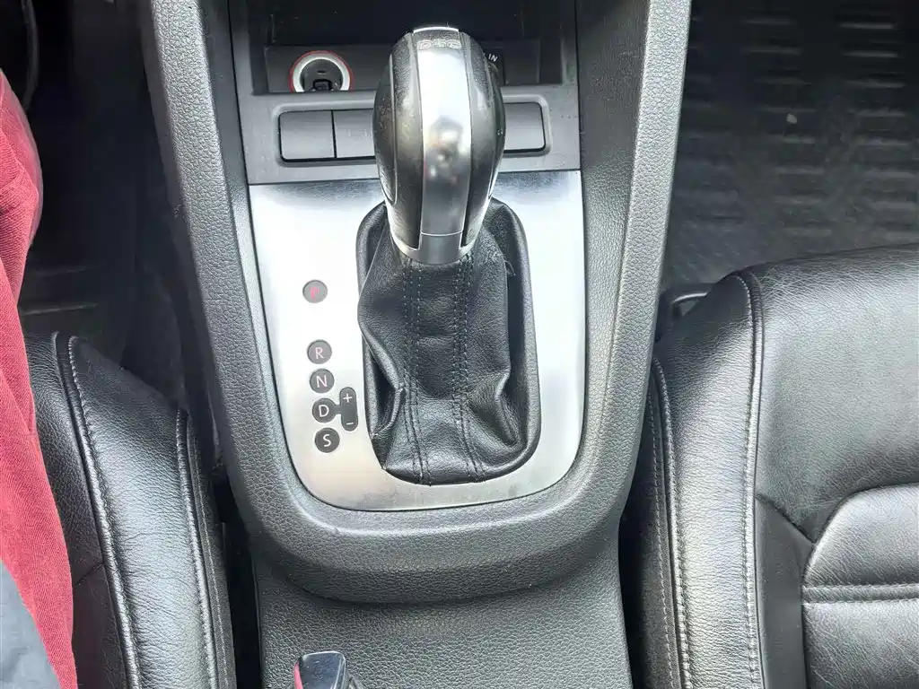 Volkswagen Sagitar 2012 1.8TSI Automatic Flagship Edition фото 16