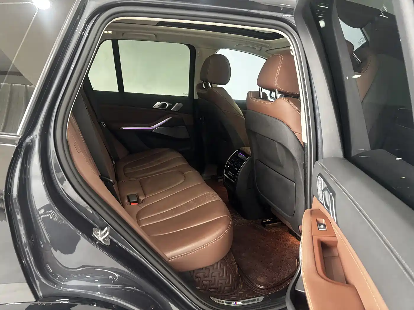 BMW X5 (Import) 2020 xDrive40i M Sport Package фото 22