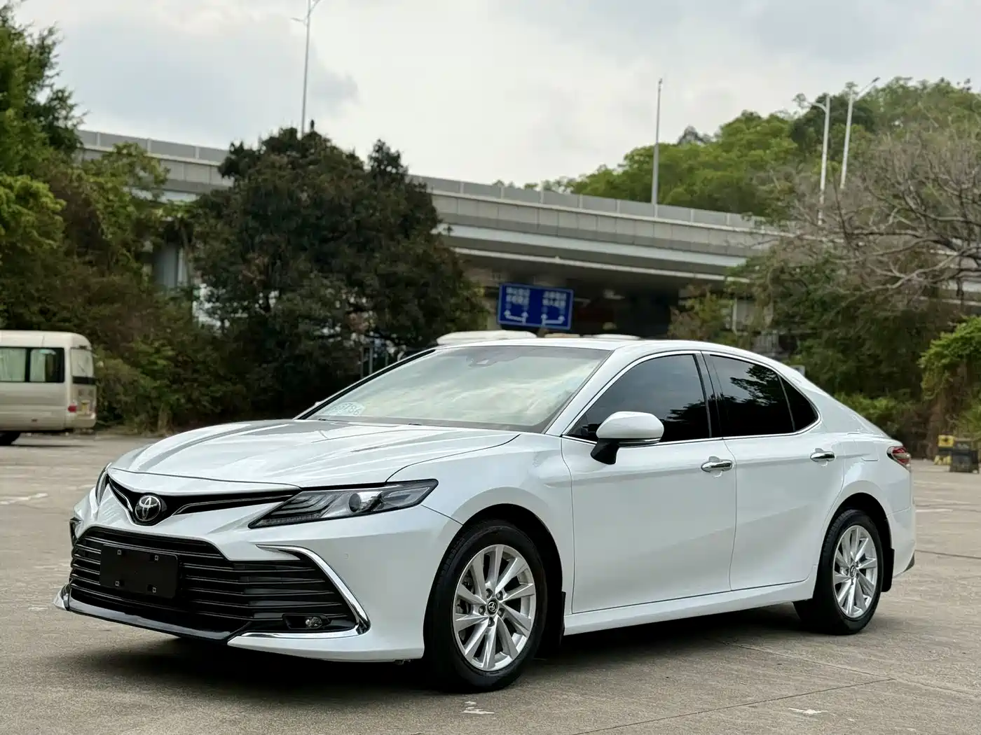 Toyota Camry 2021 2.0G Luxury Edition