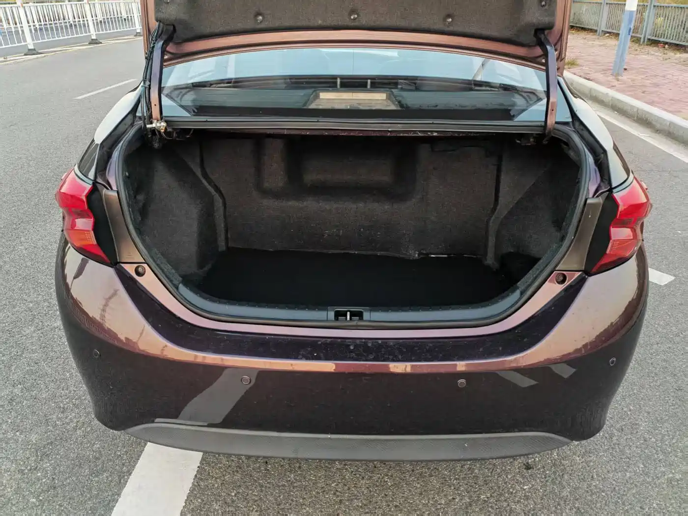 Toyota Levin 2016 Hybrid 1.8H GS E-CVT Elite Sunroof фото 15