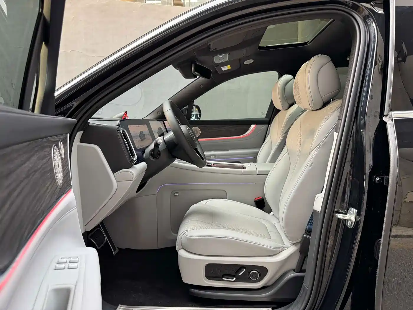 Aito M9 2024 2024 Extended Range Ultra 42kWh 6-Seater