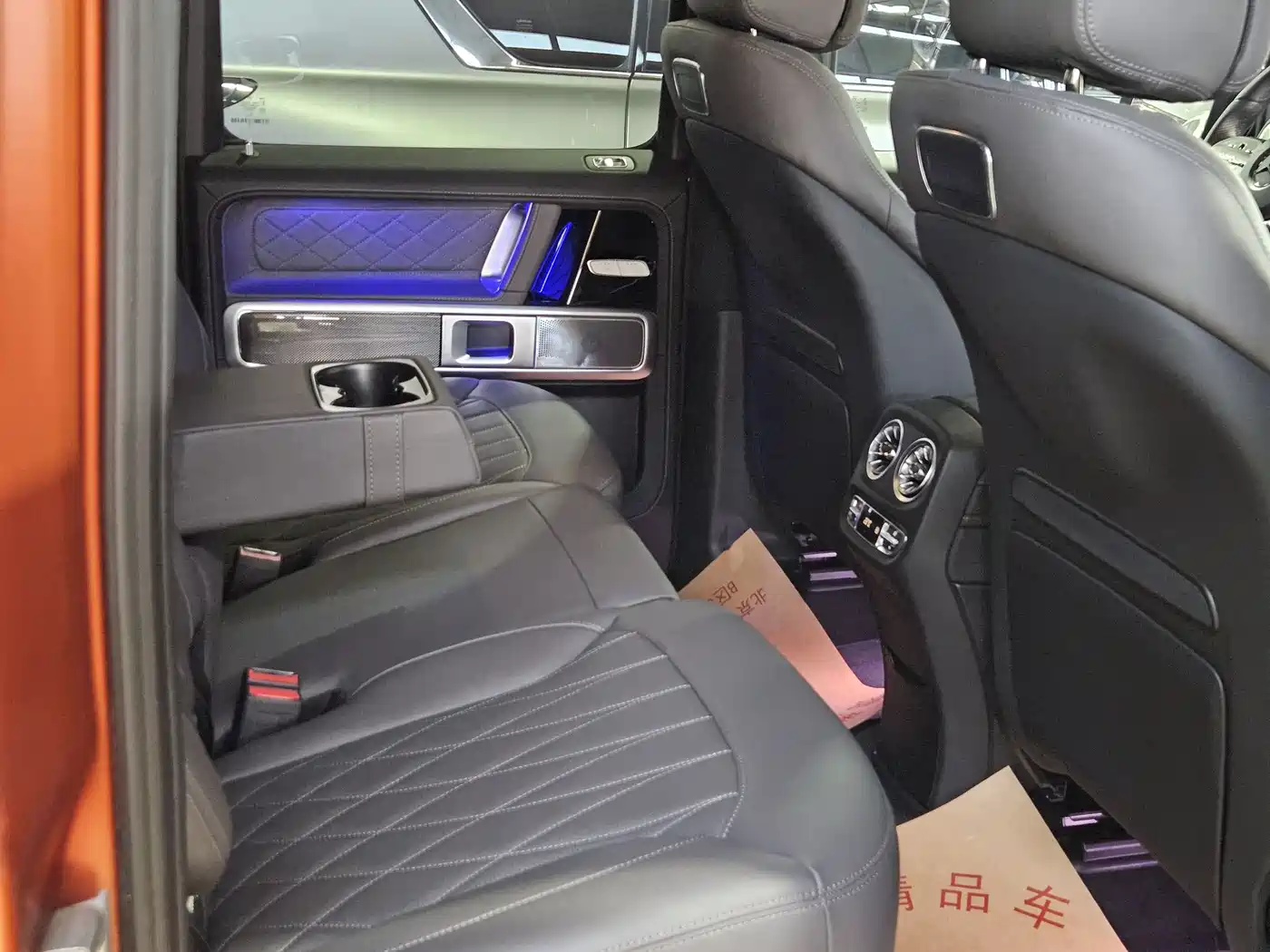 Mercedes-Benz G-Class 2024 G 500 фото 32