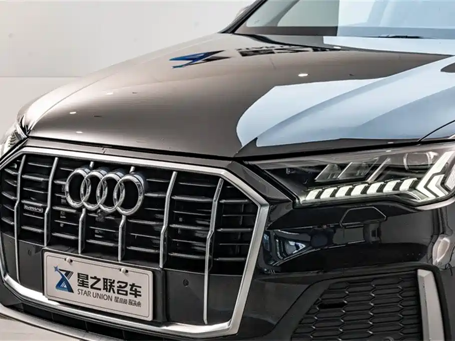 Audi Q7 2023 45 TFSI quattro S line Sport фото 3