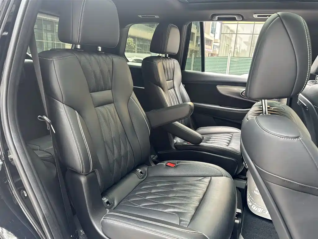 GAC Trumpchi Trumpchi GS8 2022 Dual Engine Series 2.0TM 2WD Premium Edition (6-Seater) фото 17