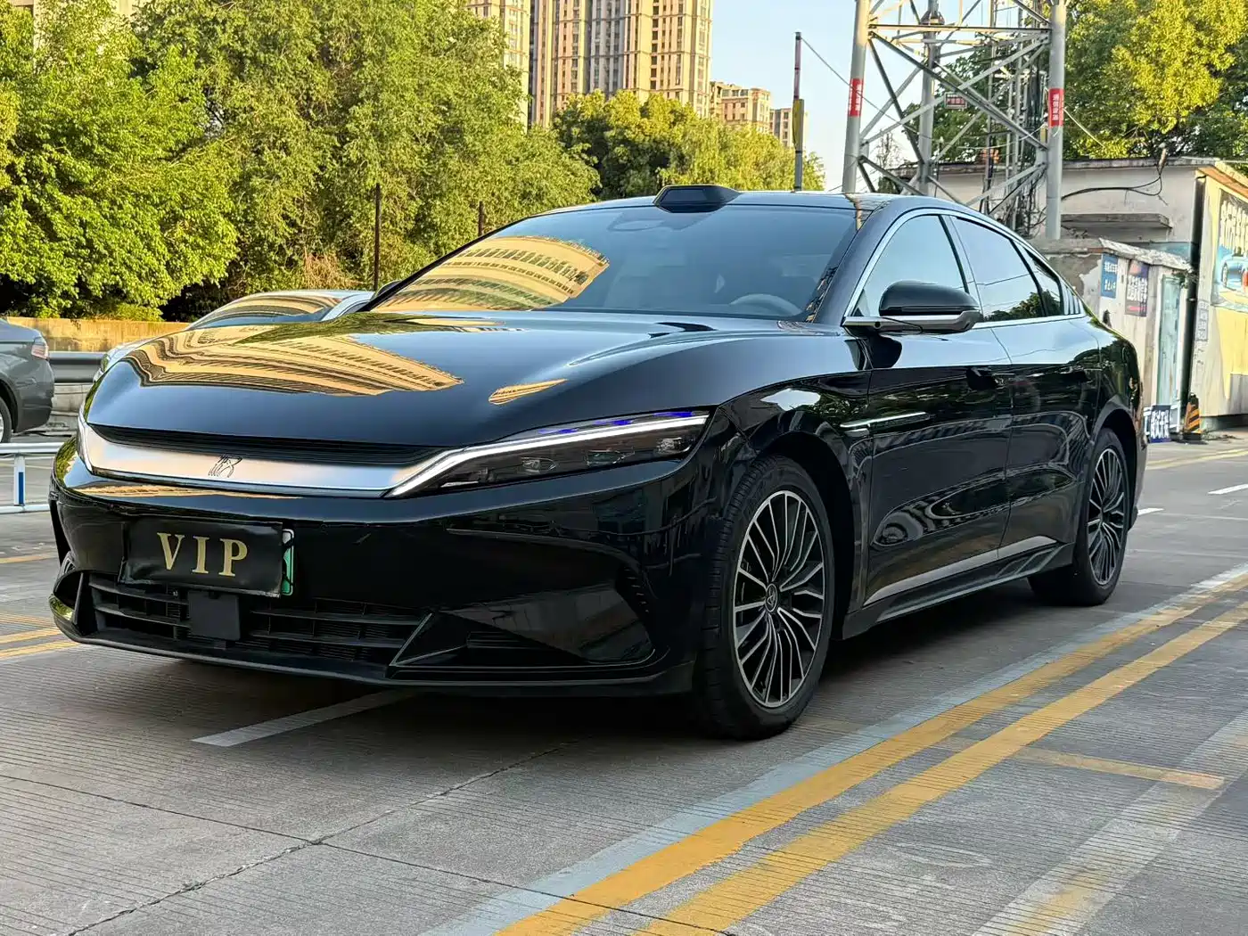 BYD Han 2025 DM-i Smart Driving Edition 125KM LiDAR Flagship