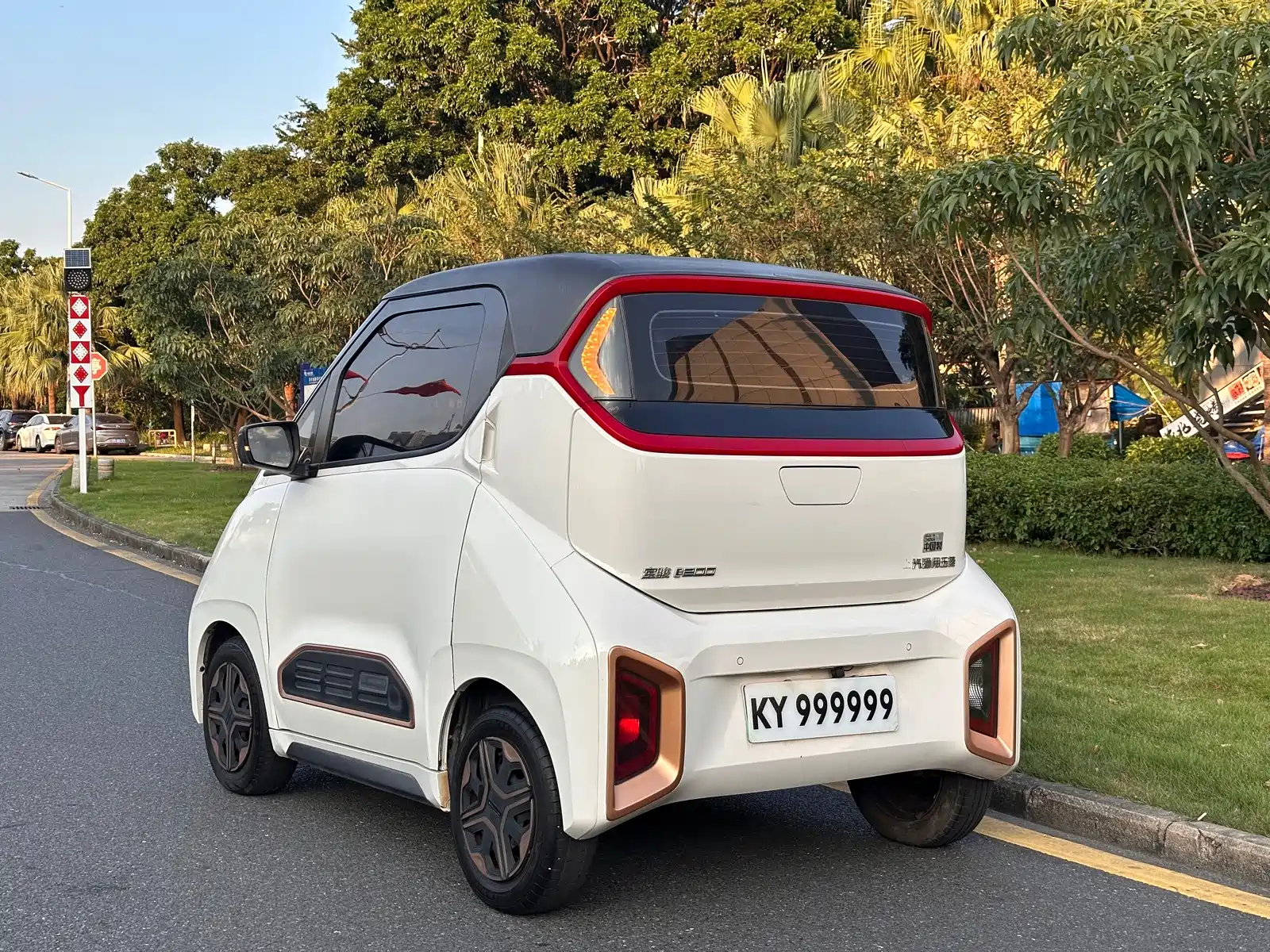 Фото 5 - Baojun E200