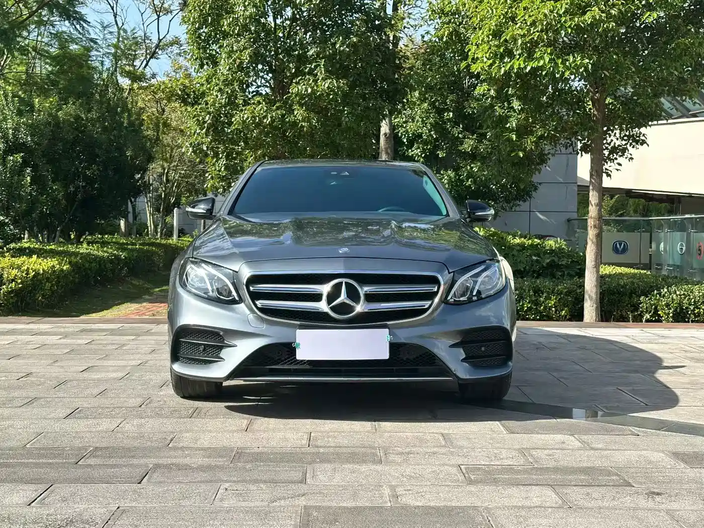 Mercedes-Benz E-Class 2017 E 200 Sport 4MATIC фото 2