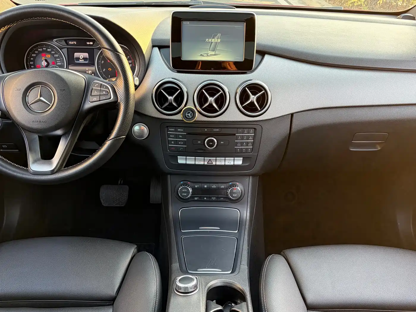 Mercedes-Benz B-Class 2015 B 200 Style фото 14