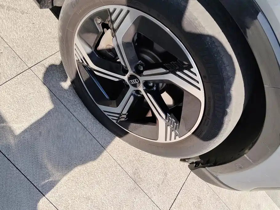 Фото 6 - Audi Q4 e-tron