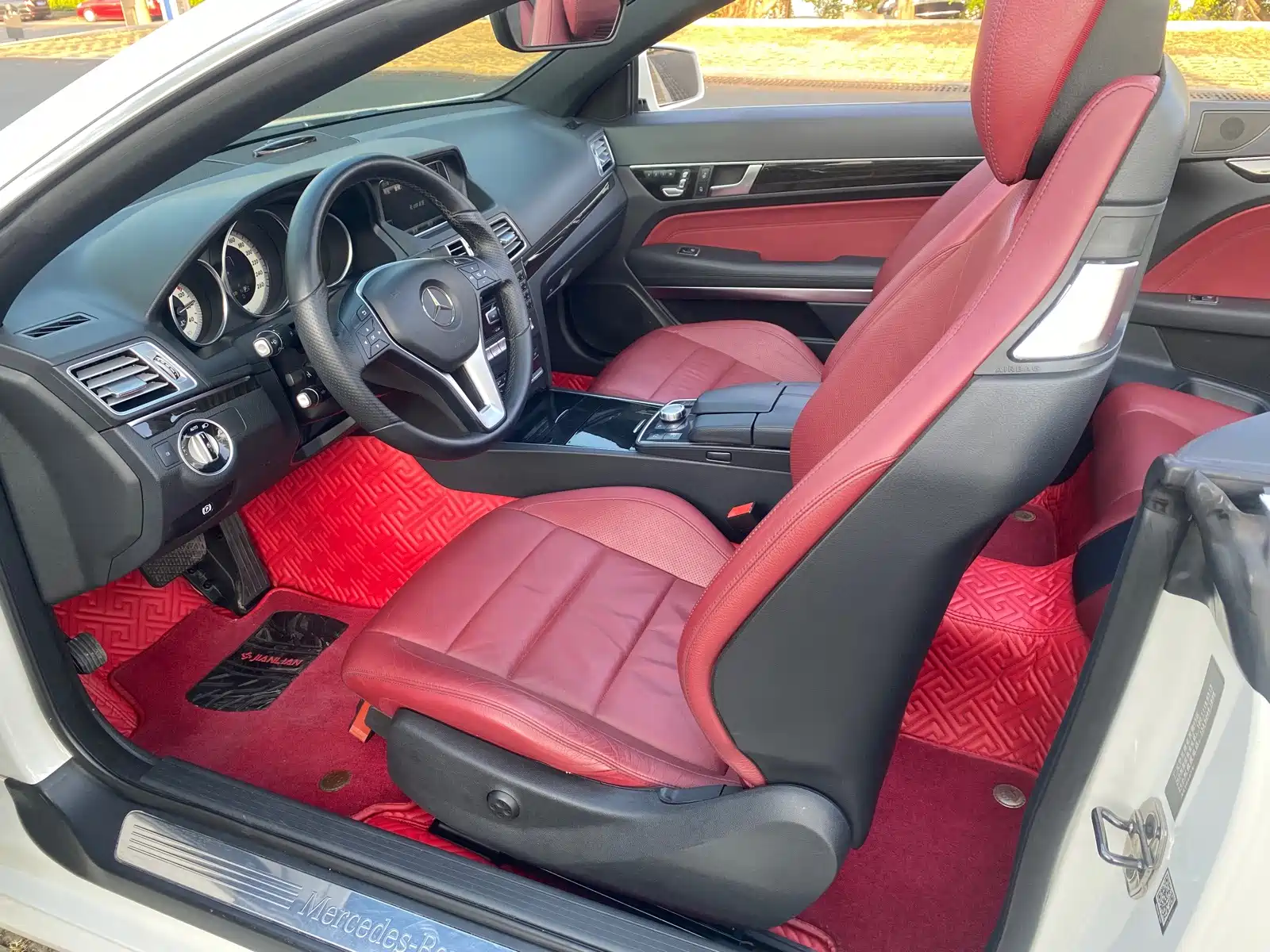 Фото 17 - Mercedes-Benz E-Class (Import)