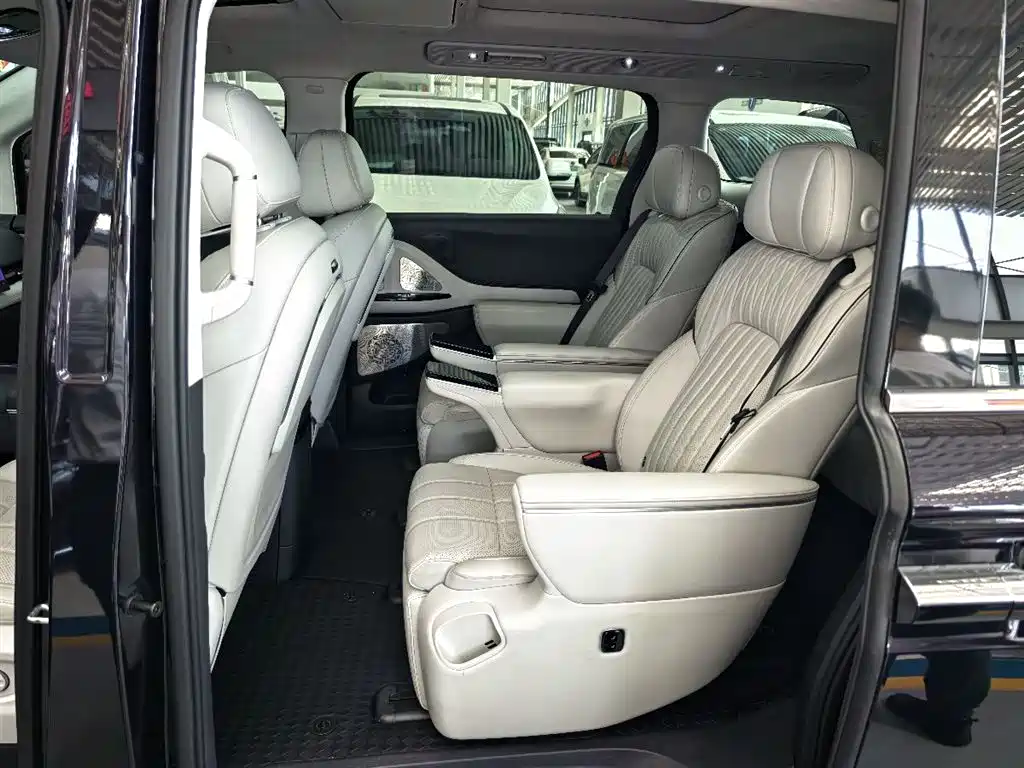 Voyah Auto Voyah Dreamer 2025 PHEV AWD Flagship Kunpeng Edition фото 7