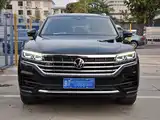 Фото 2 - Volkswagen Touareg