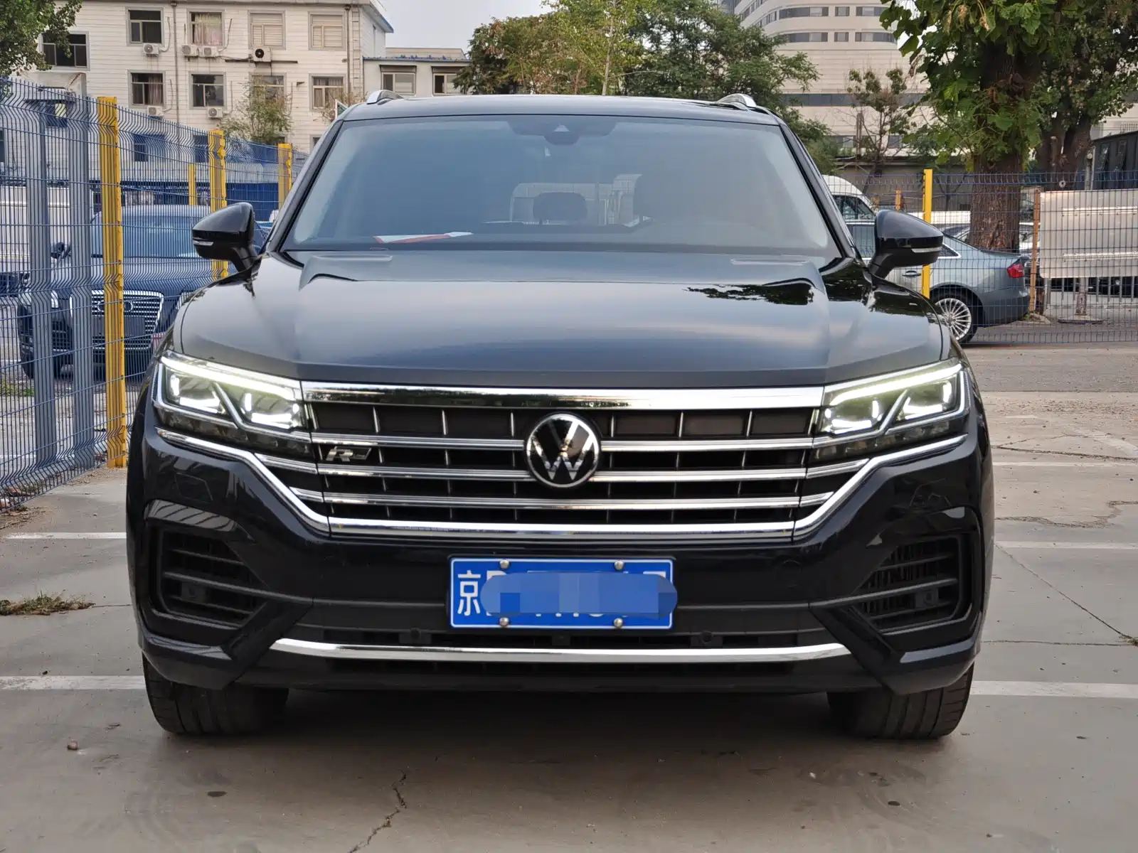 Фото 2 - Volkswagen Touareg