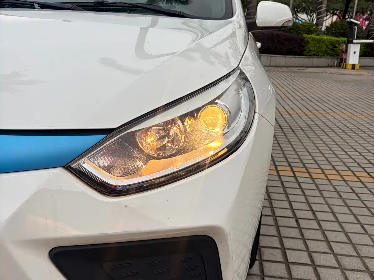 JAC Motors JAC iEVA50 2019 2019 Luxury Smart Edition