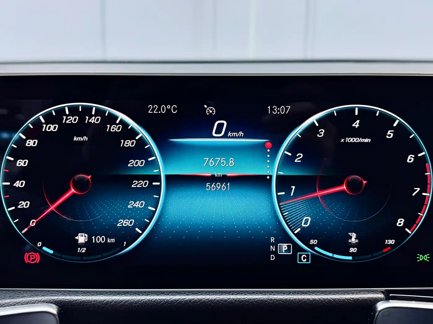 Mercedes-Benz GLB 2020 Facelift GLB 200 Style фото 24