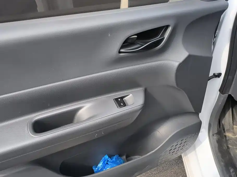 Wuling Motors Wuling Hongguang New Energy 2025 2024 Model Pure Electric 300KM Utility Version
